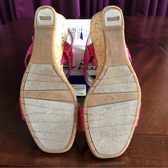 Life Stride Velocity Persona In Fuschia & w/Memory Foam - Size 10M - Picture 7 of 9